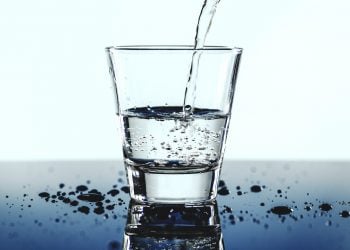 acqua-bicchiere