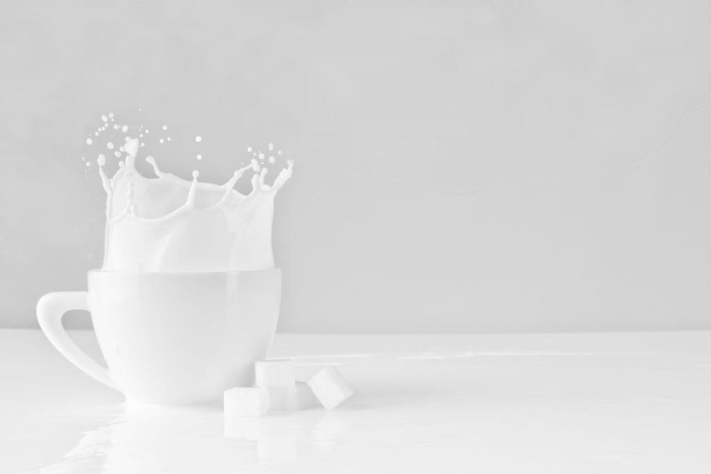 una tazza di latte