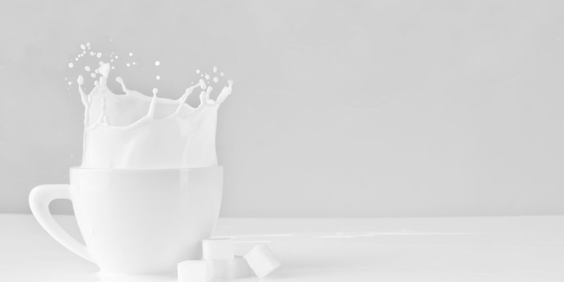 una tazza di latte