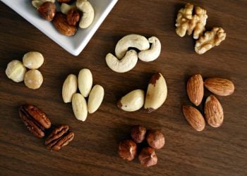 selezione di frutta secca
